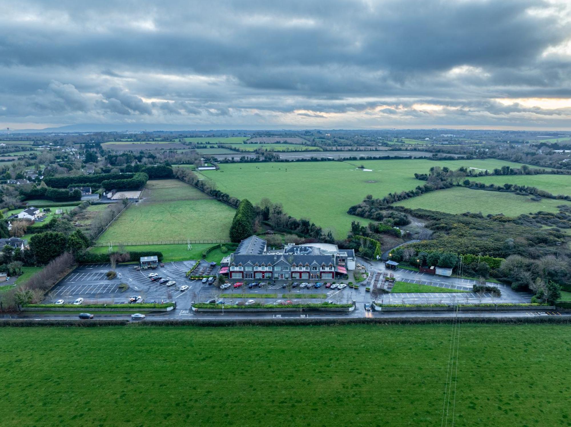 Kettles Country House Hotel Swords Esterno foto